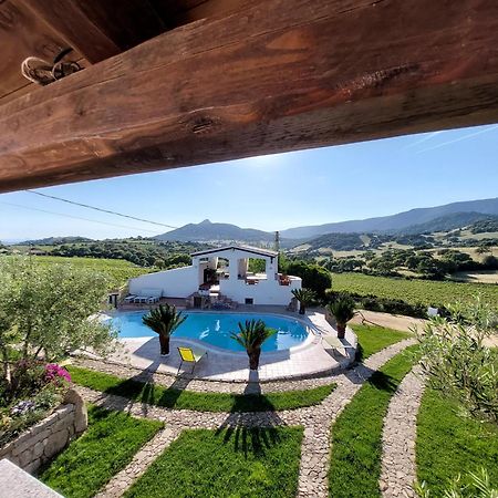 Agriturismo B&B Domo De Resteblas Berchidda Kültér fotó