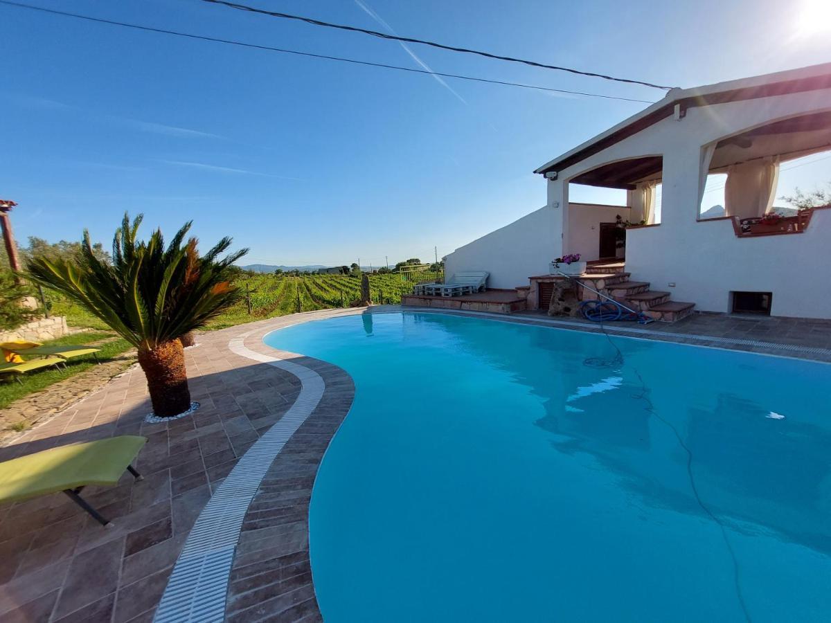 Agriturismo B&B Domo De Resteblas Berchidda Kültér fotó
