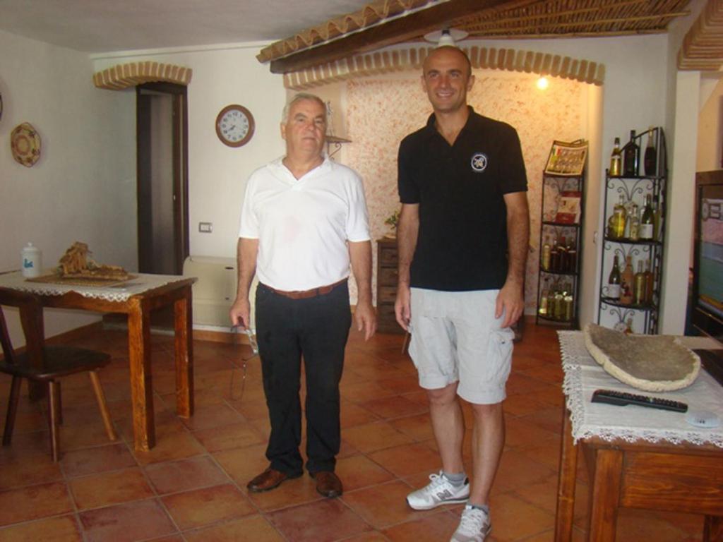 Agriturismo B&B Domo De Resteblas Berchidda Kültér fotó